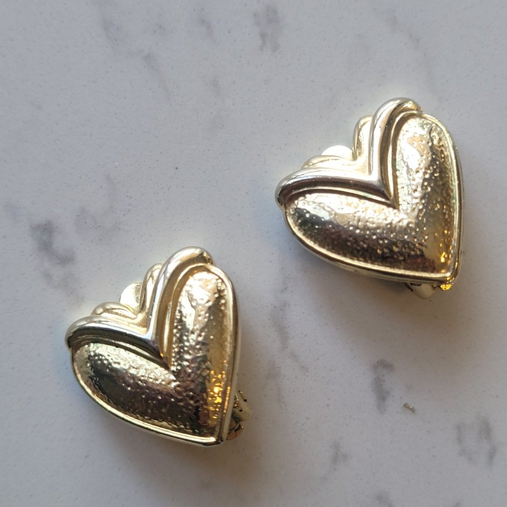 Vintage Estate Open Heart Clip On Earrings Love Gold Plated